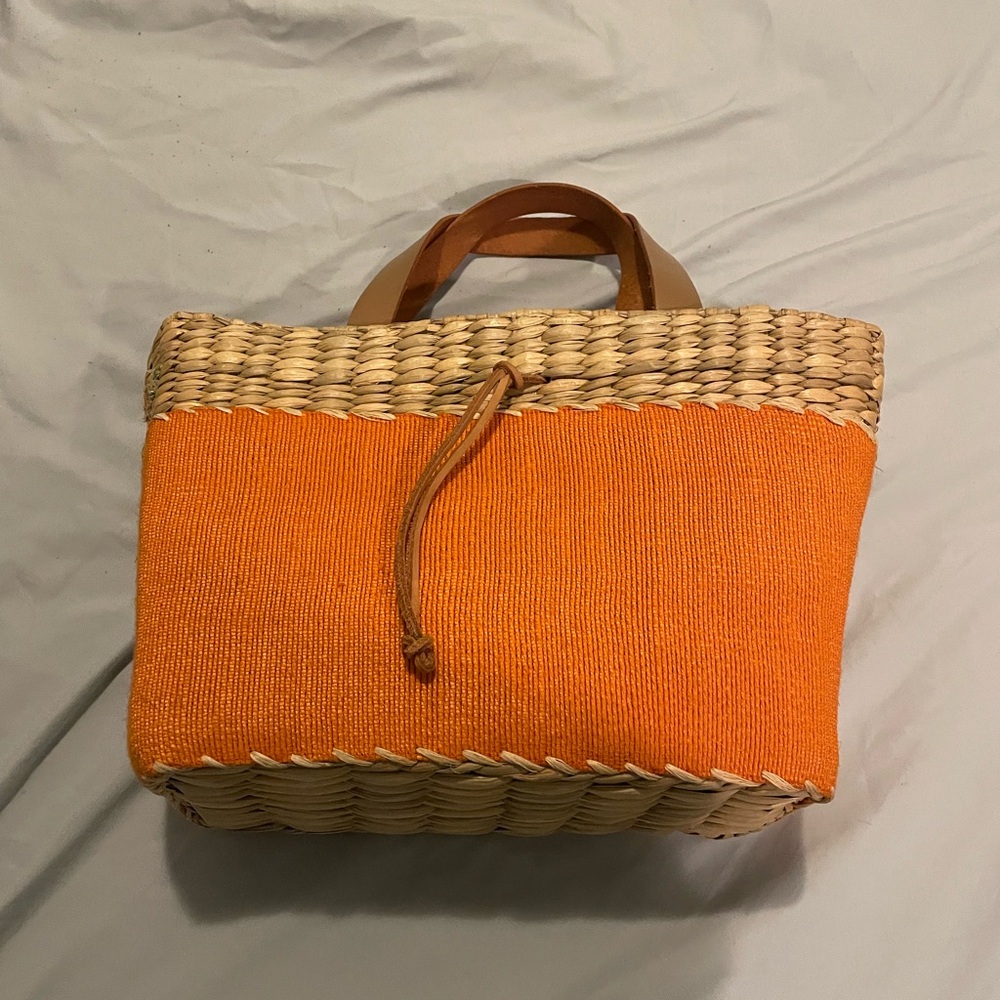 Orange Floral Woven Straw Purse - Picture 5 of 9